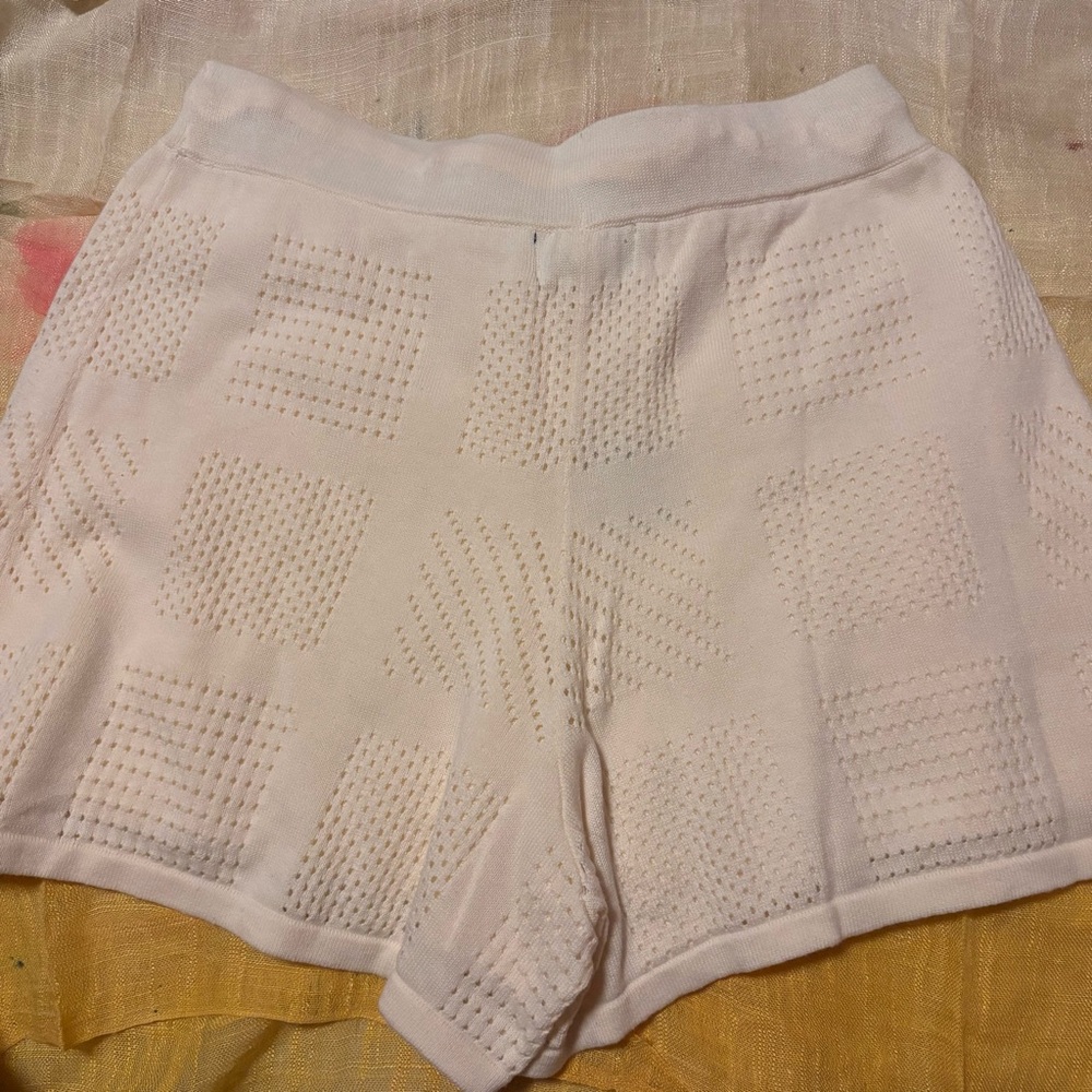 New Monrow cable knit white shorts size xs - Picture 3 of 4
